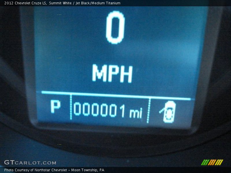 Summit White / Jet Black/Medium Titanium 2012 Chevrolet Cruze LS