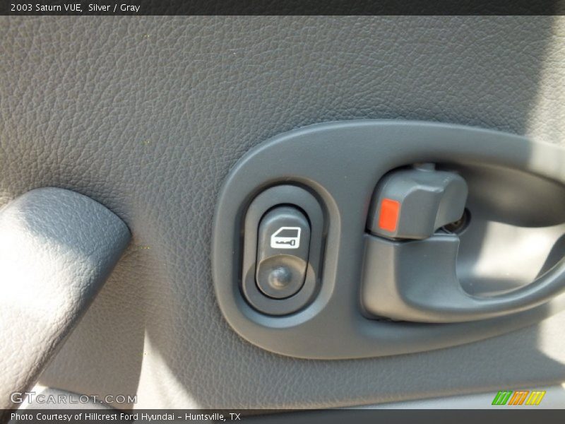 Silver / Gray 2003 Saturn VUE