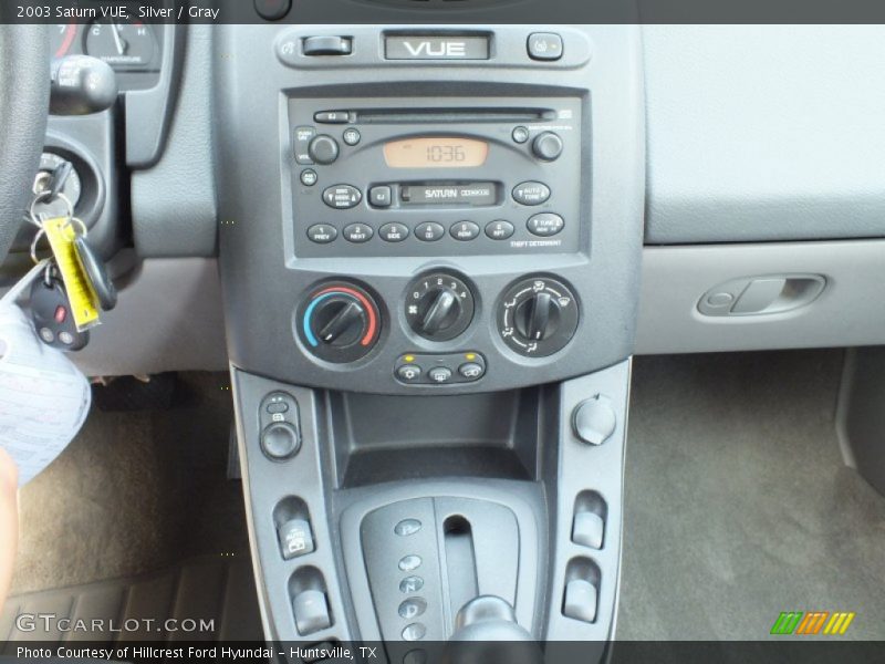 Silver / Gray 2003 Saturn VUE