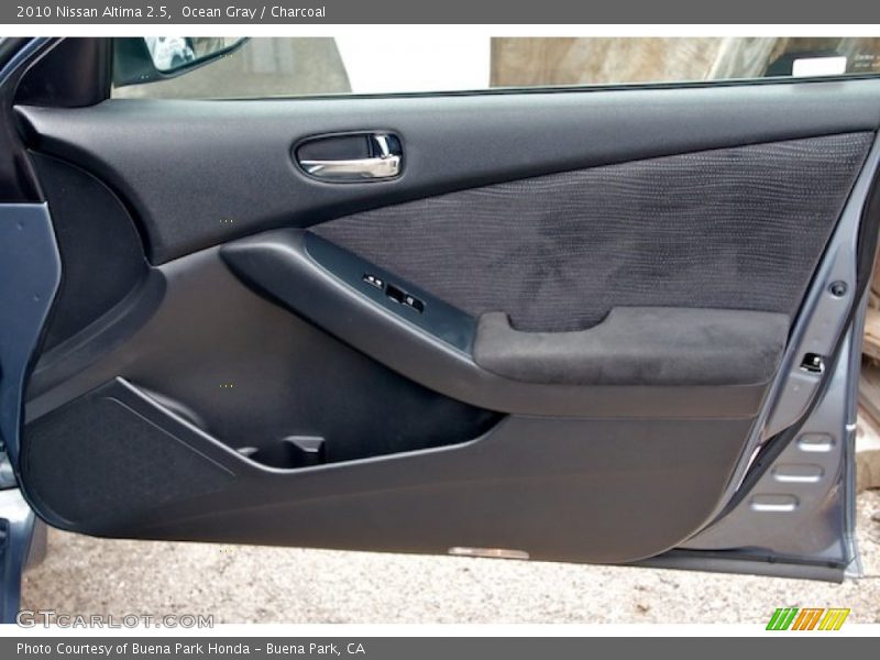 Ocean Gray / Charcoal 2010 Nissan Altima 2.5