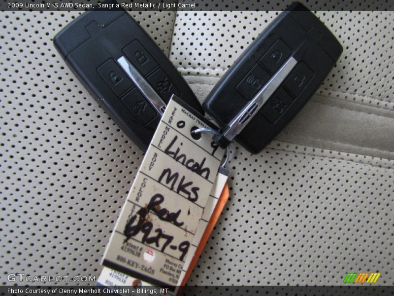 Keys of 2009 MKS AWD Sedan