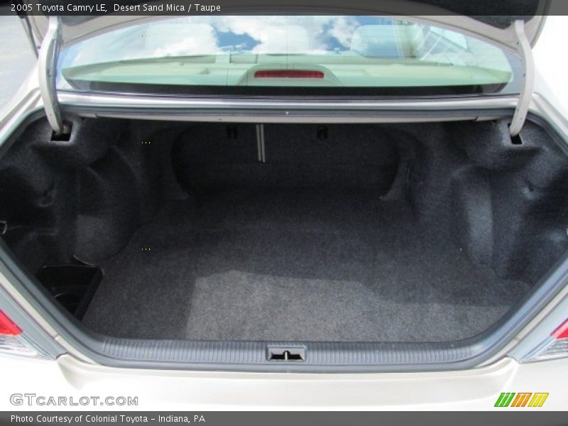 Desert Sand Mica / Taupe 2005 Toyota Camry LE