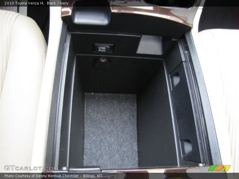 Black / Ivory 2010 Toyota Venza I4