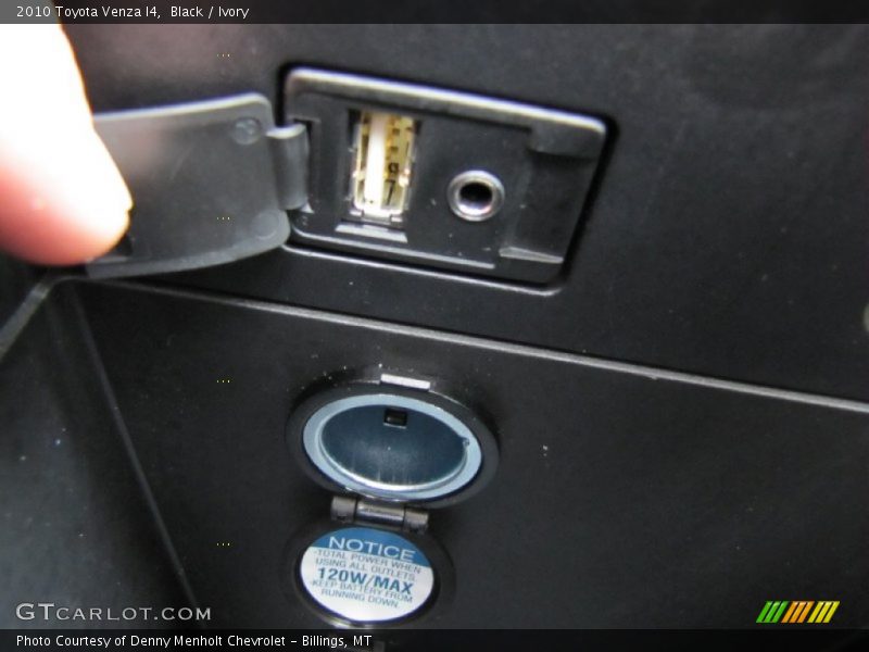 Black / Ivory 2010 Toyota Venza I4