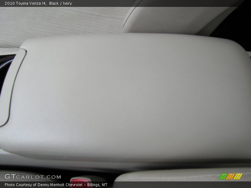 Black / Ivory 2010 Toyota Venza I4