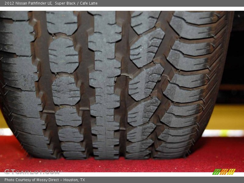 Super Black / Cafe Latte 2012 Nissan Pathfinder LE