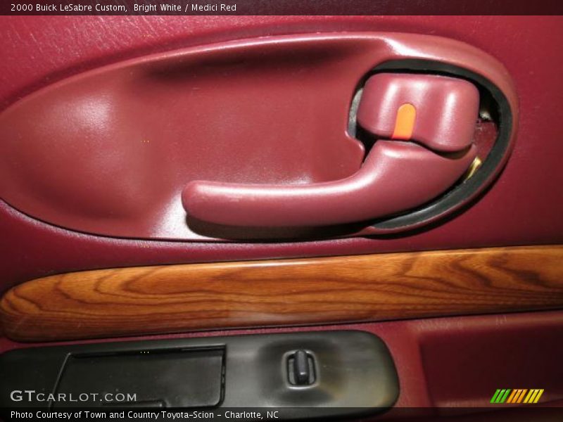 Bright White / Medici Red 2000 Buick LeSabre Custom