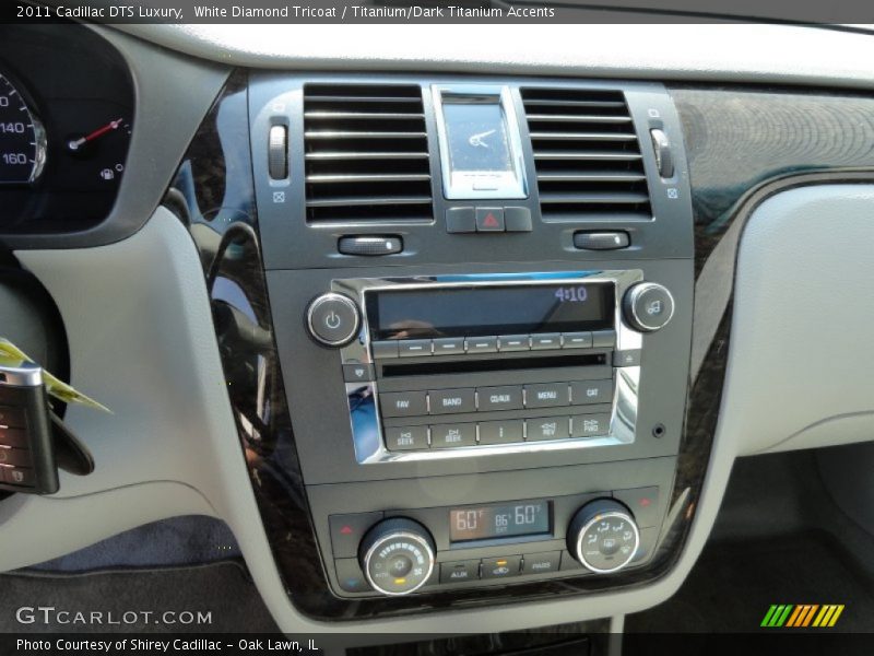 White Diamond Tricoat / Titanium/Dark Titanium Accents 2011 Cadillac DTS Luxury