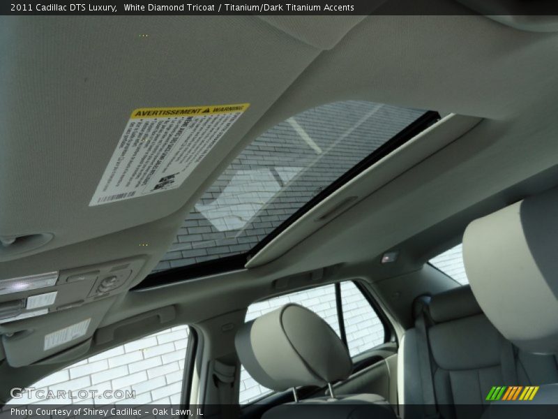 White Diamond Tricoat / Titanium/Dark Titanium Accents 2011 Cadillac DTS Luxury
