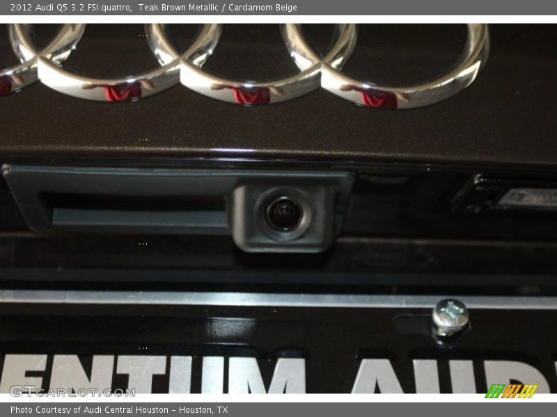 Teak Brown Metallic / Cardamom Beige 2012 Audi Q5 3.2 FSI quattro