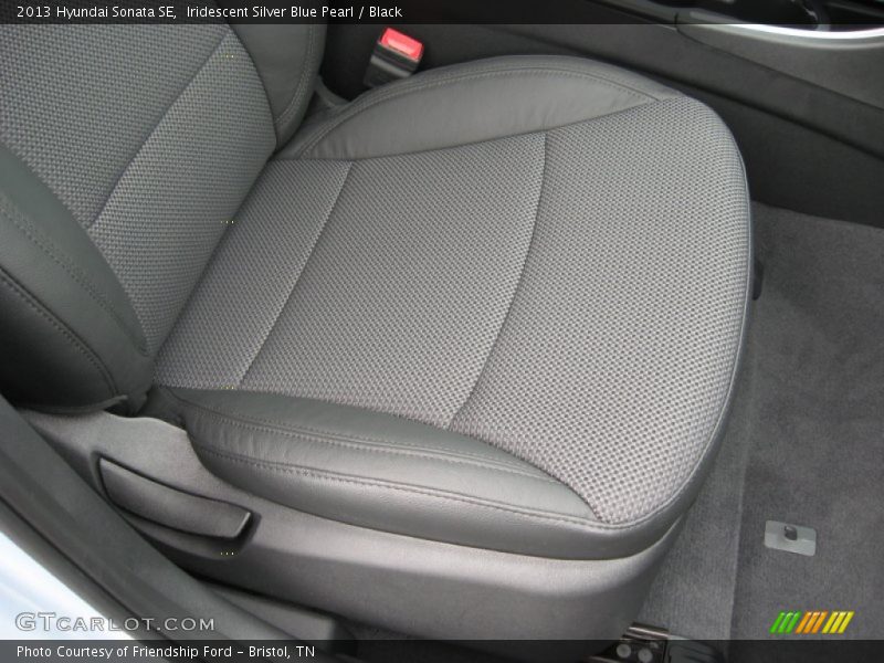Iridescent Silver Blue Pearl / Black 2013 Hyundai Sonata SE