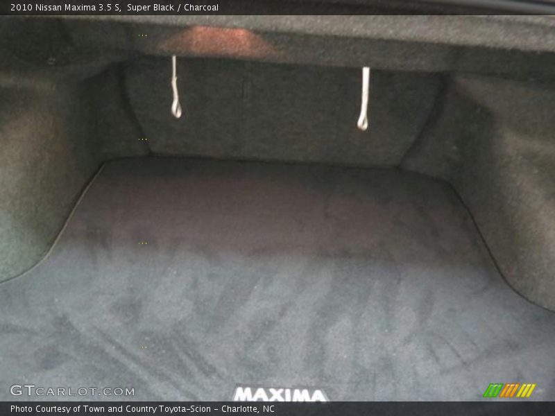 Super Black / Charcoal 2010 Nissan Maxima 3.5 S