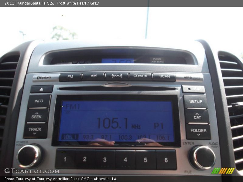 Frost White Pearl / Gray 2011 Hyundai Santa Fe GLS