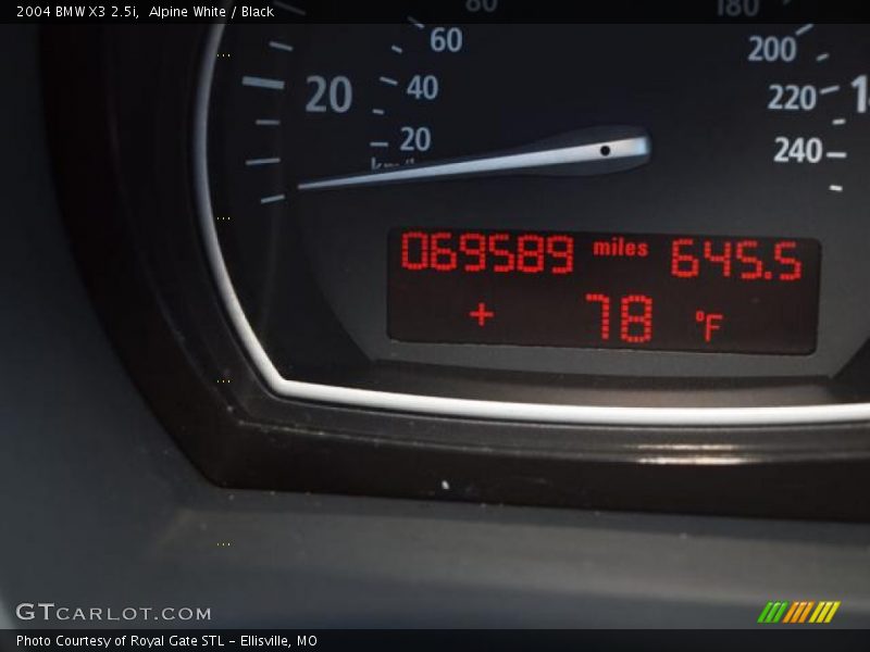 Alpine White / Black 2004 BMW X3 2.5i