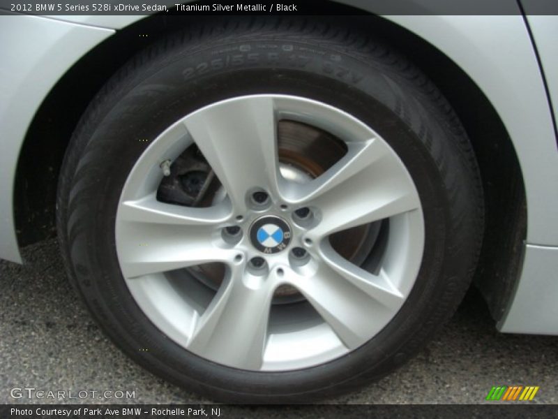 Titanium Silver Metallic / Black 2012 BMW 5 Series 528i xDrive Sedan