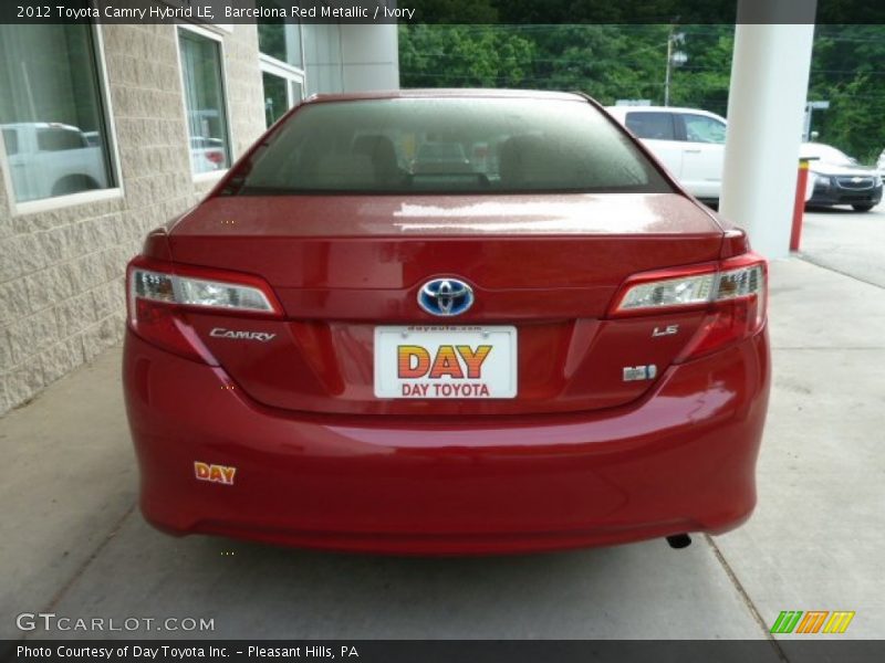 Barcelona Red Metallic / Ivory 2012 Toyota Camry Hybrid LE