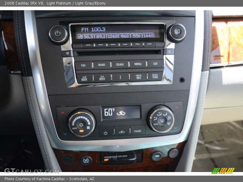 Controls of 2008 SRX V8