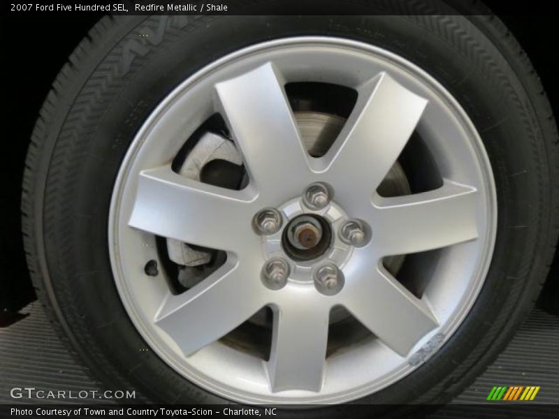  2007 Five Hundred SEL Wheel