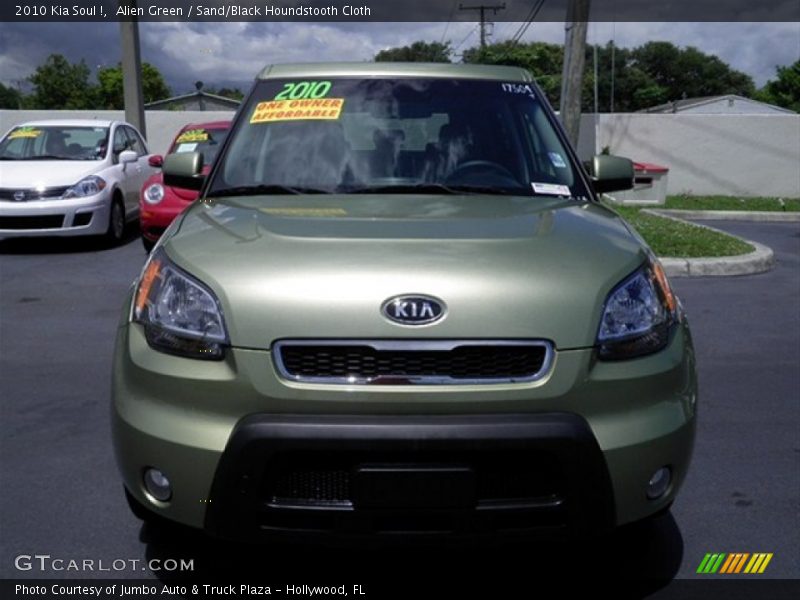 Alien Green / Sand/Black Houndstooth Cloth 2010 Kia Soul !