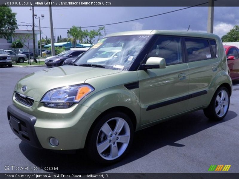 Alien Green / Sand/Black Houndstooth Cloth 2010 Kia Soul !