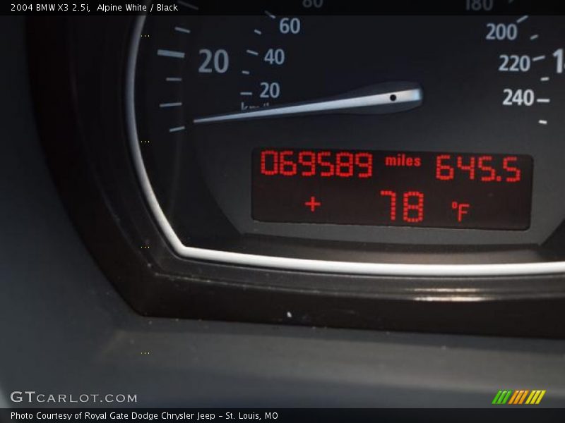 Alpine White / Black 2004 BMW X3 2.5i