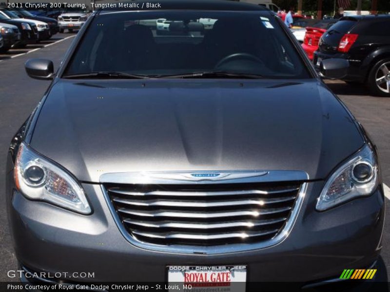 Tungsten Metallic / Black 2011 Chrysler 200 Touring