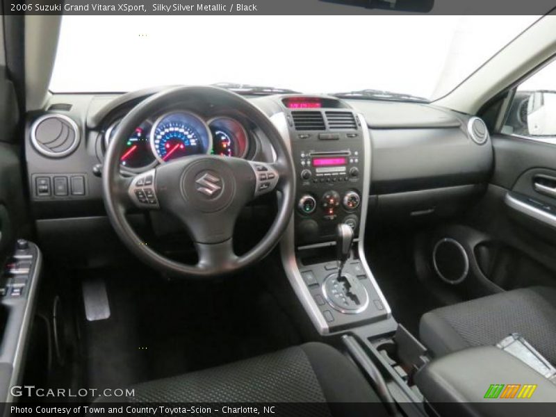 Silky Silver Metallic / Black 2006 Suzuki Grand Vitara XSport