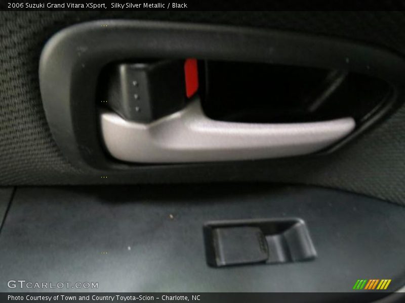 Silky Silver Metallic / Black 2006 Suzuki Grand Vitara XSport