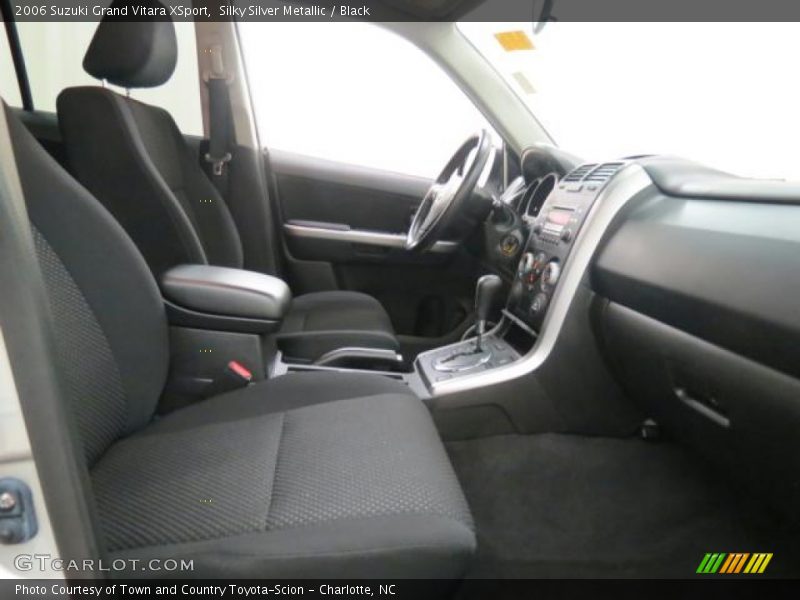 Silky Silver Metallic / Black 2006 Suzuki Grand Vitara XSport