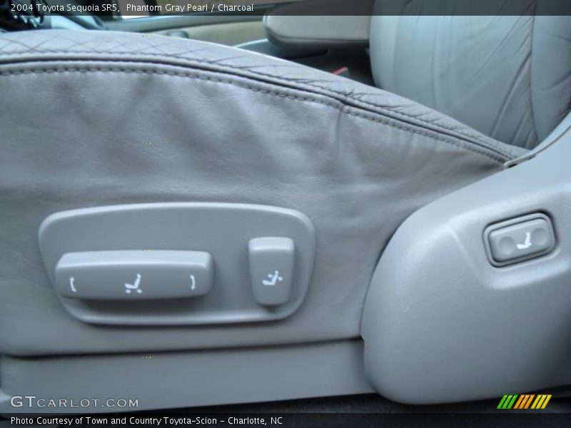 Phantom Gray Pearl / Charcoal 2004 Toyota Sequoia SR5