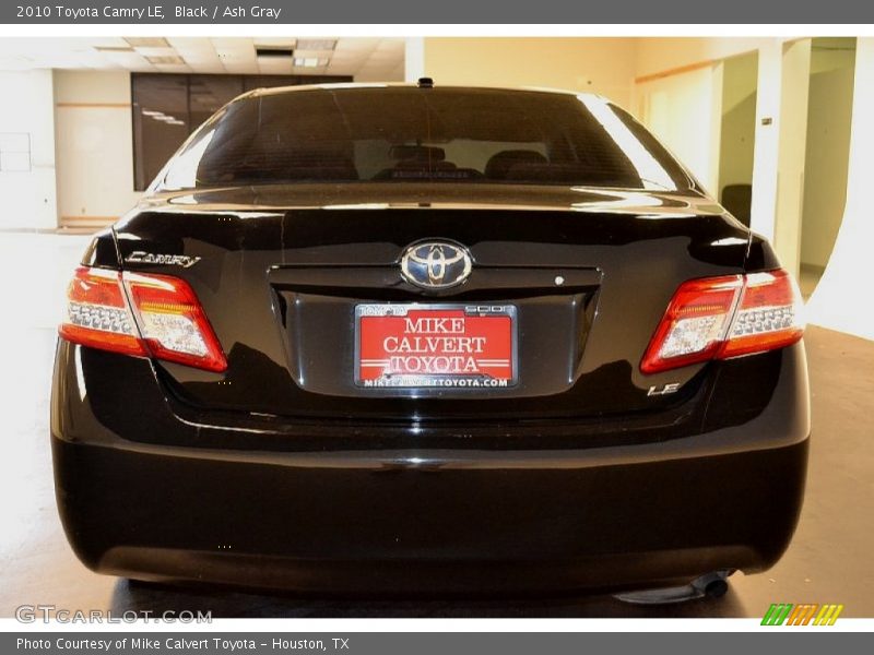 Black / Ash Gray 2010 Toyota Camry LE