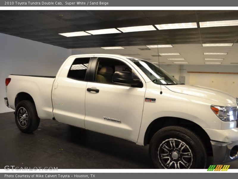 Super White / Sand Beige 2010 Toyota Tundra Double Cab