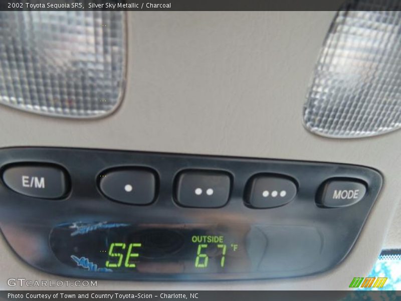 Silver Sky Metallic / Charcoal 2002 Toyota Sequoia SR5