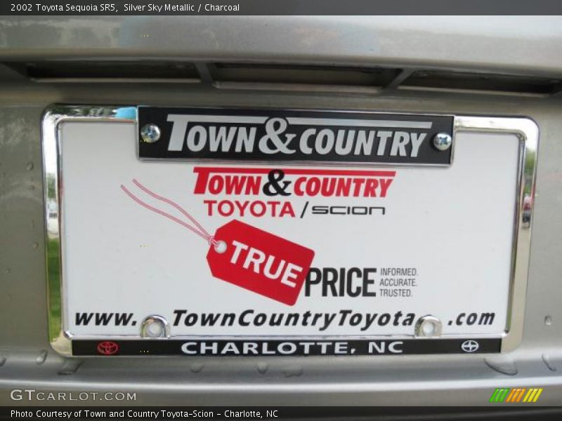 Silver Sky Metallic / Charcoal 2002 Toyota Sequoia SR5