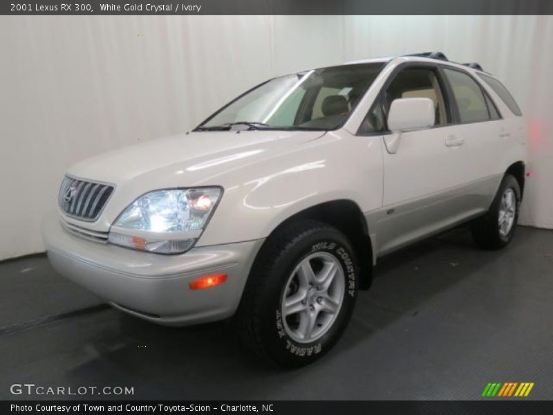 Front 3/4 View of 2001 RX 300