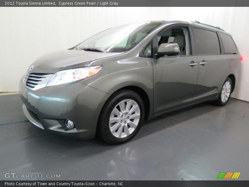 Front 3/4 View of 2012 Sienna Limited