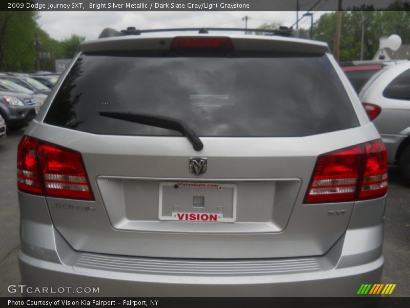 Bright Silver Metallic / Dark Slate Gray/Light Graystone 2009 Dodge Journey SXT