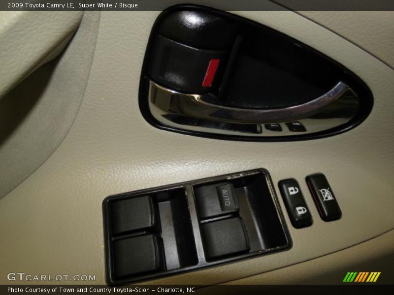 Super White / Bisque 2009 Toyota Camry LE