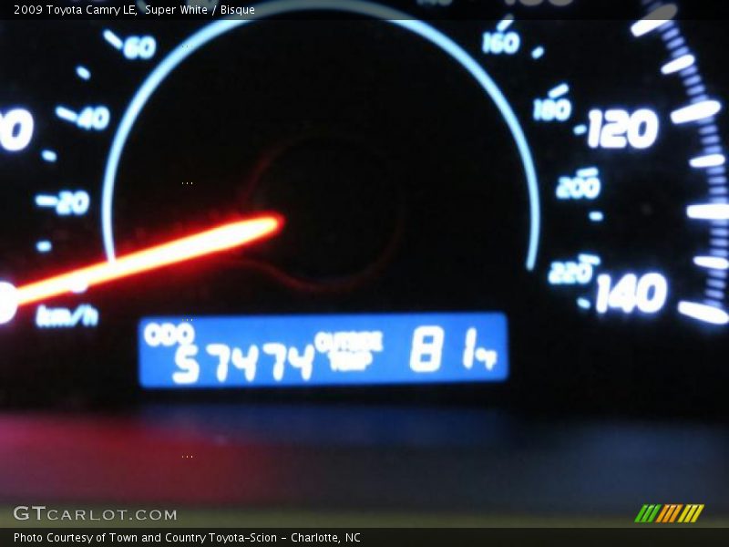 Super White / Bisque 2009 Toyota Camry LE