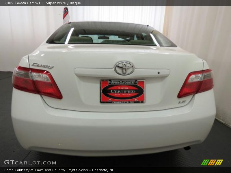 Super White / Bisque 2009 Toyota Camry LE