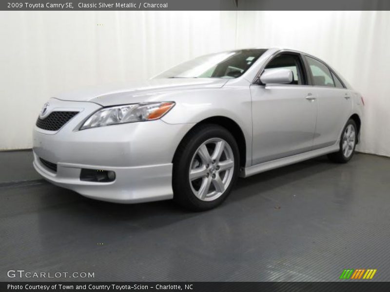 Classic Silver Metallic / Charcoal 2009 Toyota Camry SE