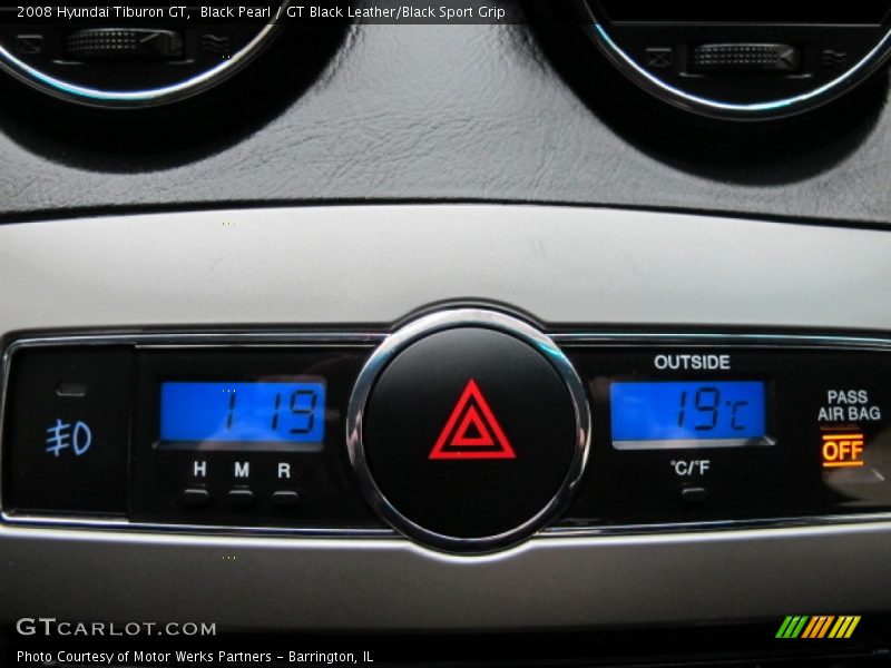 Black Pearl / GT Black Leather/Black Sport Grip 2008 Hyundai Tiburon GT