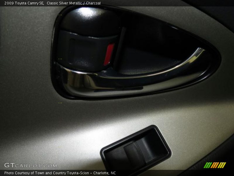 Classic Silver Metallic / Charcoal 2009 Toyota Camry SE