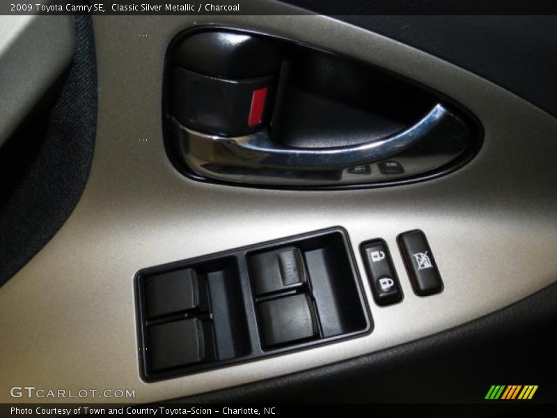 Classic Silver Metallic / Charcoal 2009 Toyota Camry SE
