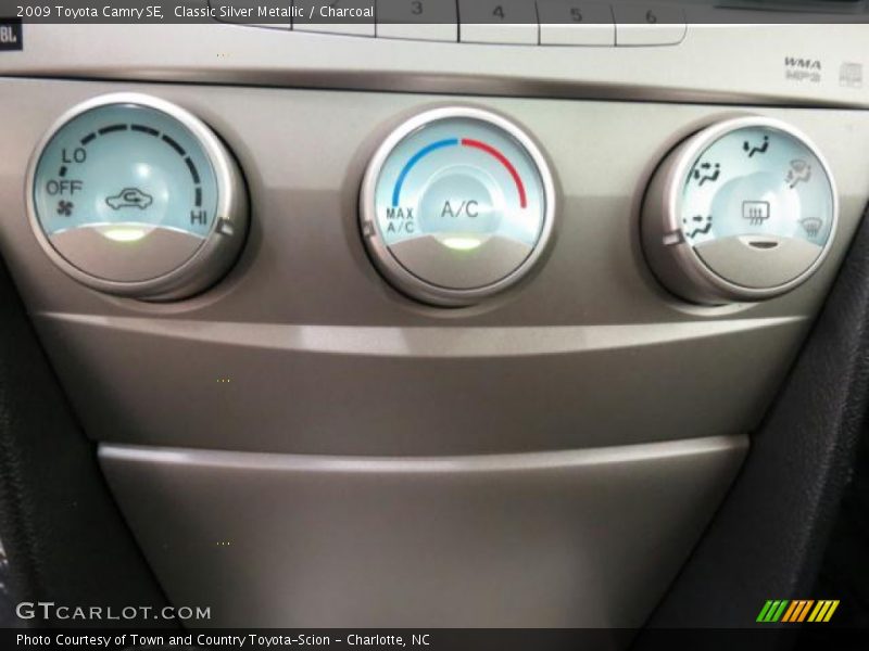 Classic Silver Metallic / Charcoal 2009 Toyota Camry SE