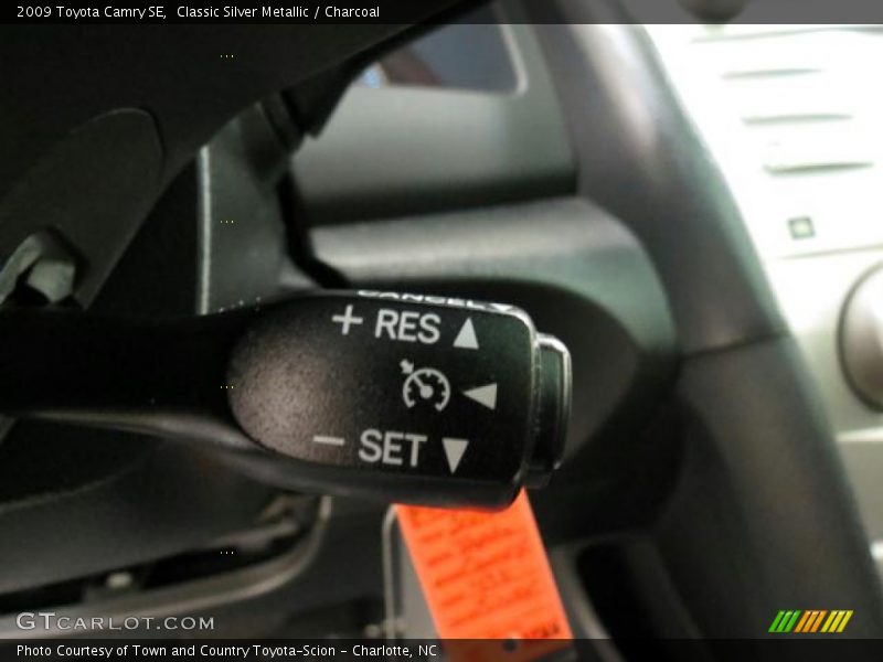 Classic Silver Metallic / Charcoal 2009 Toyota Camry SE