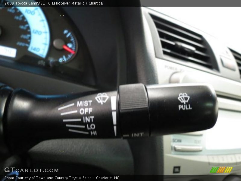 Classic Silver Metallic / Charcoal 2009 Toyota Camry SE