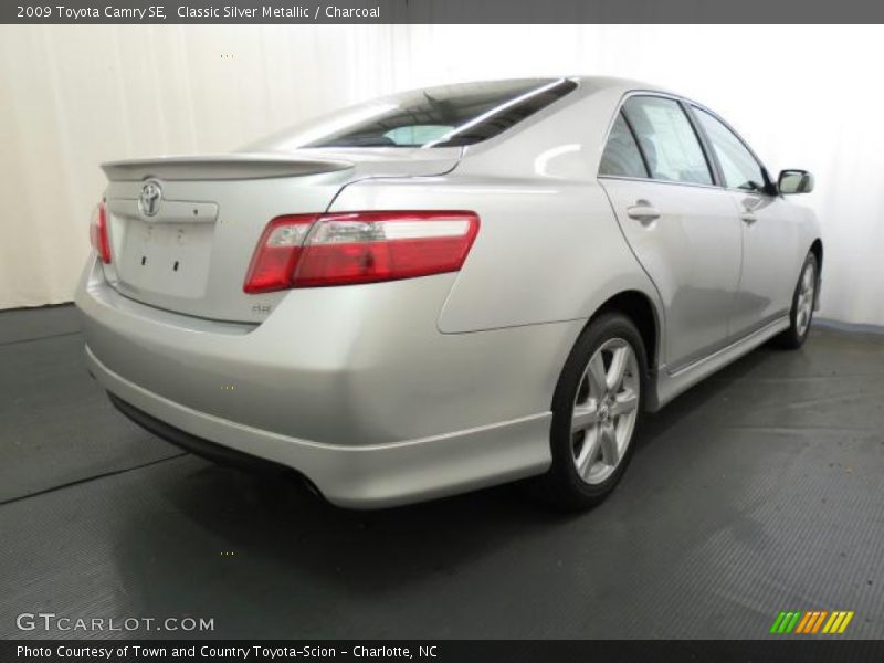Classic Silver Metallic / Charcoal 2009 Toyota Camry SE