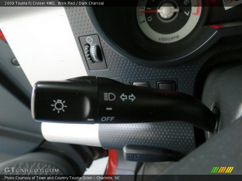 Controls of 2009 FJ Cruiser 4WD