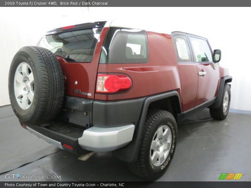 Brick Red / Dark Charcoal 2009 Toyota FJ Cruiser 4WD